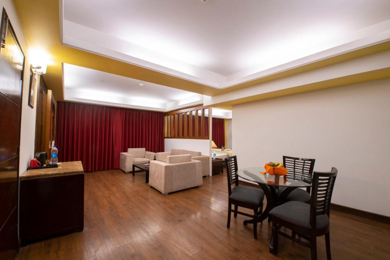 Mastiff Grand Manali Resort Exterior foto