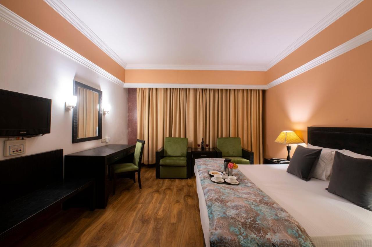 Mastiff Grand Manali Resort Exterior foto