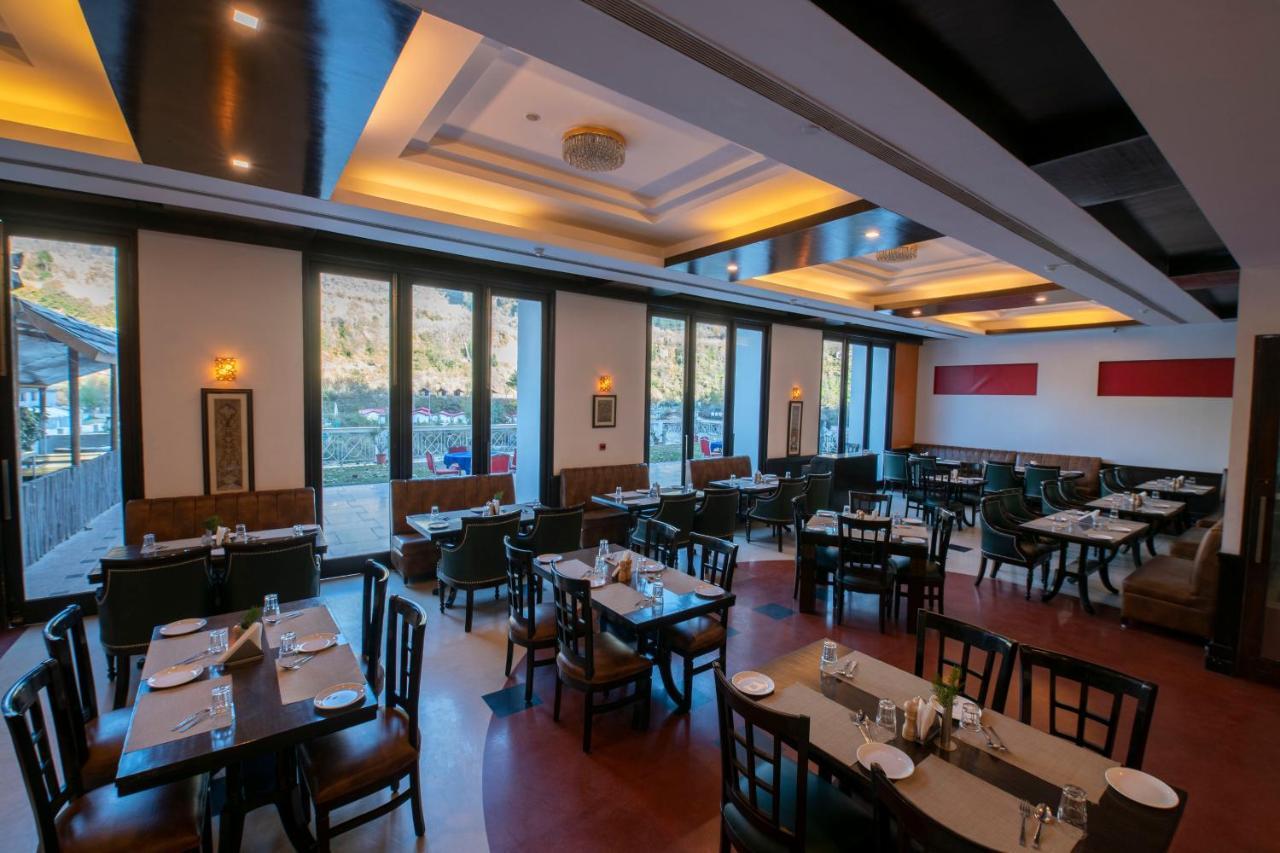Mastiff Grand Manali Resort Exterior foto