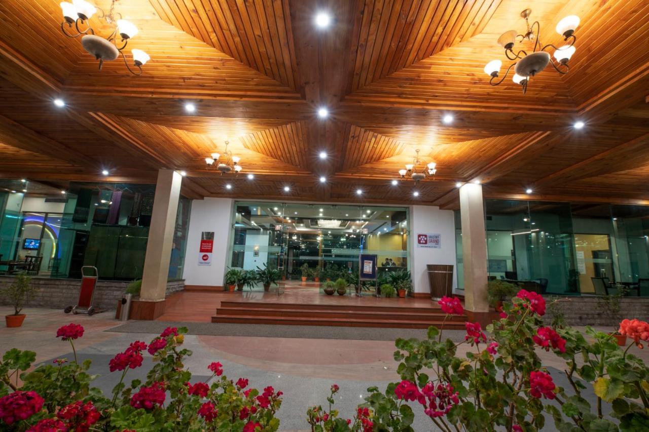 Mastiff Grand Manali Resort Exterior foto